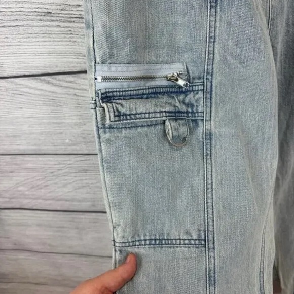 Hot Topic Women's Indigo Denim Side Chain Cargo Joggers - Picture 3 of 10